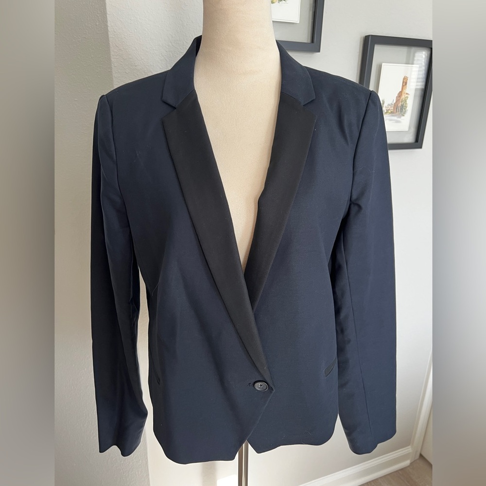 Banana Republic Unique Navy with Black Lapel Blazer